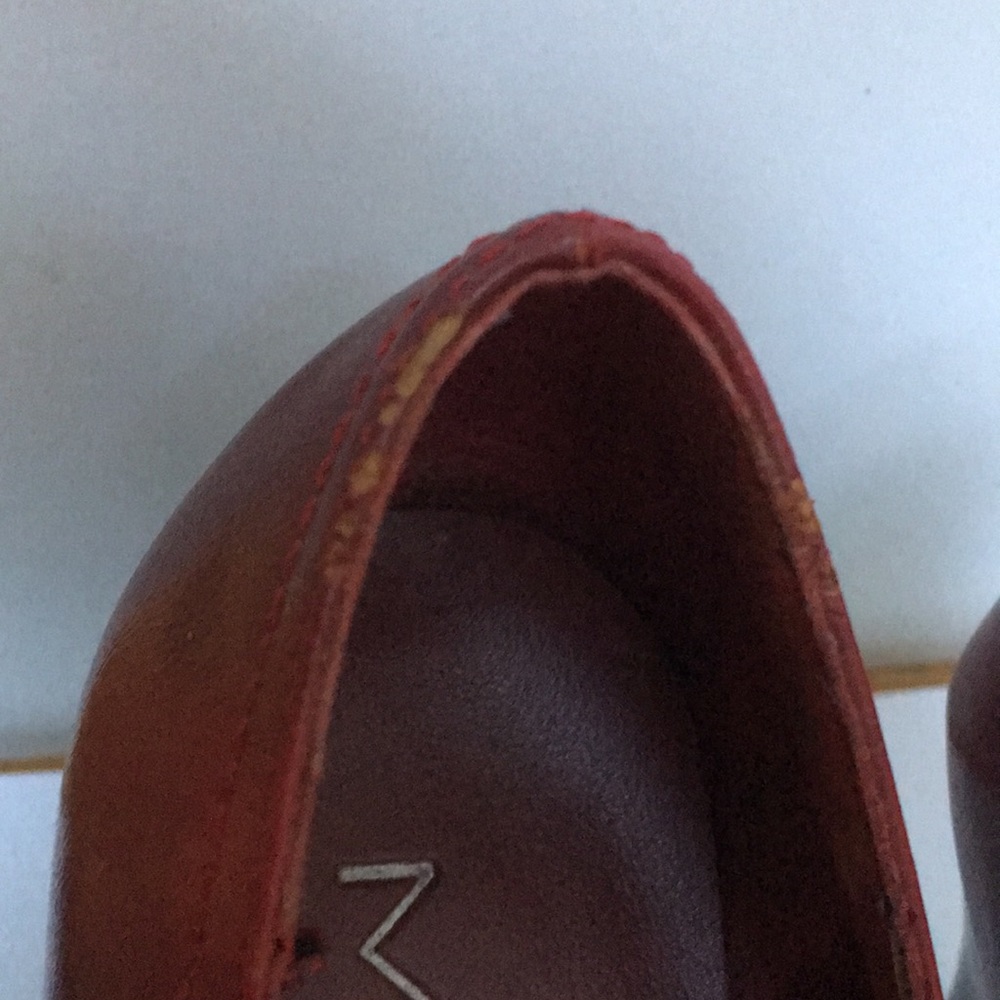 Red Heels - Picture 7 of 8